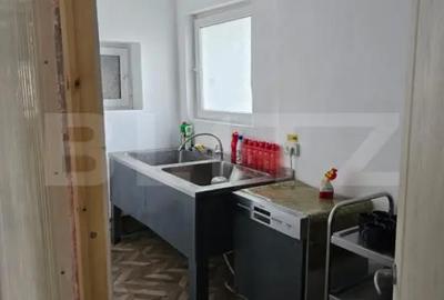 Casă cu 7 camere cu Teren 1000 Mp în Central - 4