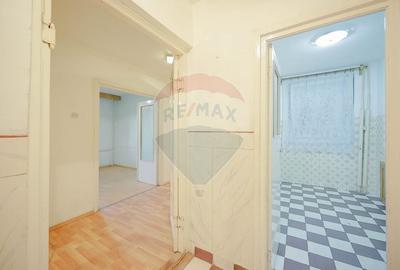 Apartament cu 3 camere de vanzare, in zona Rogerius - 9