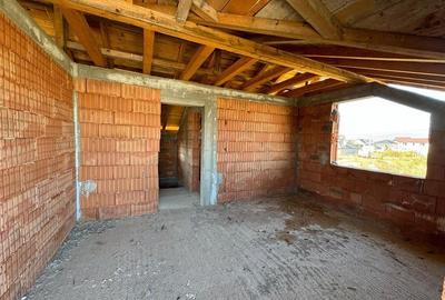 Casa noua la rosu de vanzare in Unirea Odobesti cu toate utilitatile - 9