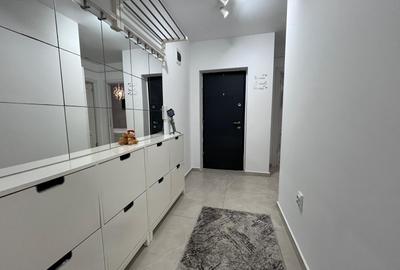 Apartament cu 2 camere semidecomandat, mobilat în Baza 3 - 15