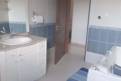 Casă cu 4 camere cu Teren 1478 Mp în Pucioasa