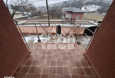 Casă cu 4 camere cu Teren 452 Mp în Aninoasa - 4