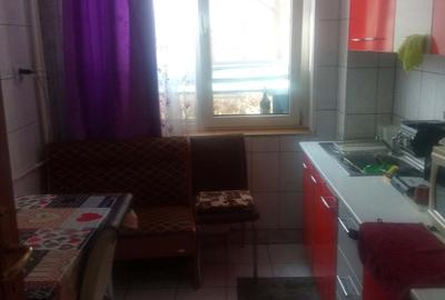 Apartament cu 2 camere semidecomandat în Berceni - 2