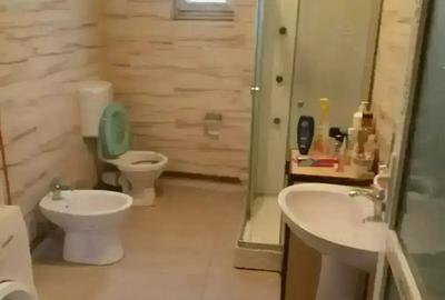. Vand casa ?i spa?iu comercial in isalnita,180000euro - 9