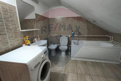 Apartament cu 3 camere decomandat, mobilat în Craiovița Nouă - 4