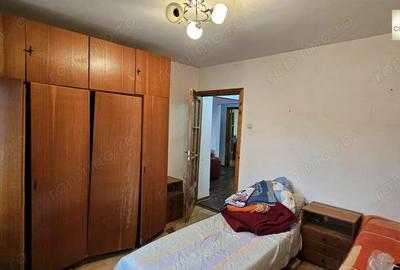 Vand apartament 4 cam cf 1 zona Govandari etajul 3 - 2