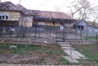 Casă cu 4 camere în Valea - 9