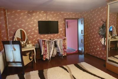 Vila 8 Camere si Curte  Spatiu Ideal pentru Familie Mare sau Investitie - 15
