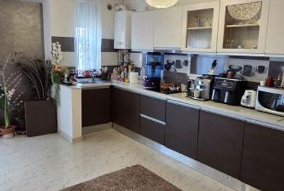 Apartament cu 3 camere decomandat în Găvana - 14