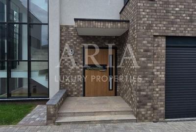 VILLA FIRST RENT - GARAJ - GATED COMPLEX