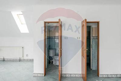 Spațiu comercial, de 160 mp, în Central - 2