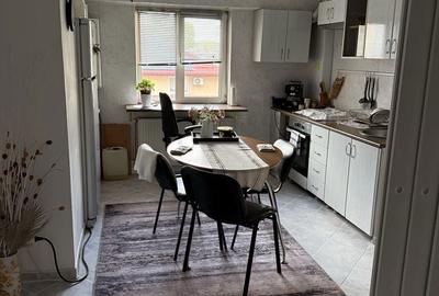 Apartament cu 3 camere decomandat în Central - 2