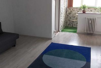 Garsonieră decomandată, mobilată în Titan