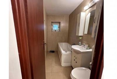 Apartament cu 3 camere decomandat în Mihai Bravu
