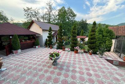 Casa 4 camere, anexe, recent renovata, foisor, teren 781mp, Izvoru, DB - 6