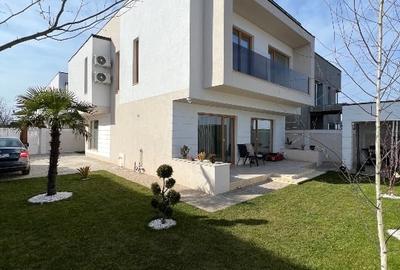 Casă individuală cu 5 camere cu Canalizare în Central - 1