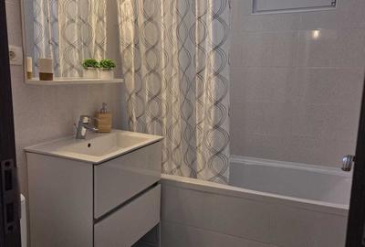 Apartament cu 3 camere decomandat în Crângași - 2