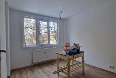 Brancoveanu - Apartament 3 camere - 2 gr sanitare - et 1 -  renovat - decomandat - 8