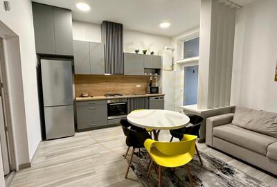De Inchiriat Apartament  Semicentral - 2