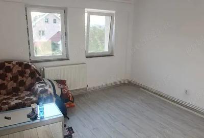 Se vinde Garsoniera confort 1