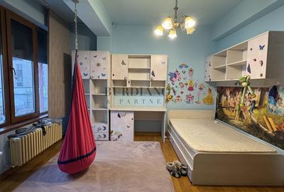 Casă cu 4  camere de închiriat - Vitan - 8