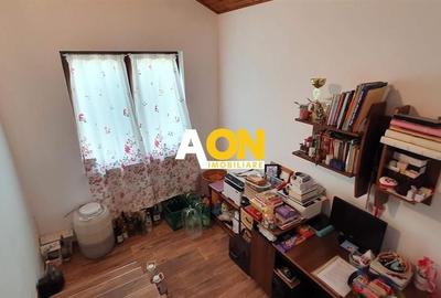 Casa parter+demisol, 1200 mp teren, pretabila pt 2 familii, Sard - 15