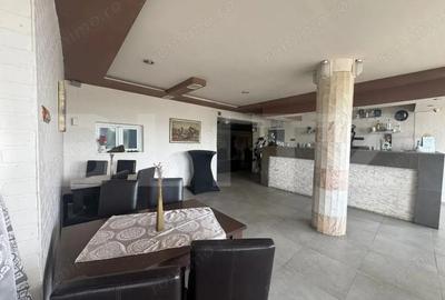 Spațiu comercial, de 1,600 mp, în Central - 8
