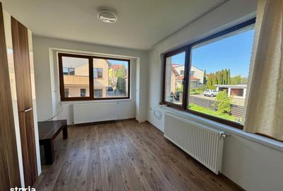 Casă cu 4 camere cu Canalizare în Bună Ziua