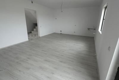 Casă cu 5 camere cu Canalizare în Bragadiru - 6