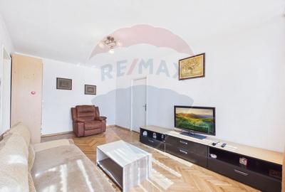Apartament cu 2 camere semidecomandat, mobilat în Pajura - 3