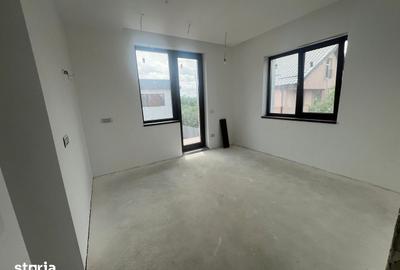 Casă cu 5 camere cu Teren 500 Mp în Central - 15