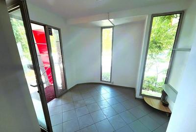 Vindem spatiu comercial str ISACCEI - 2