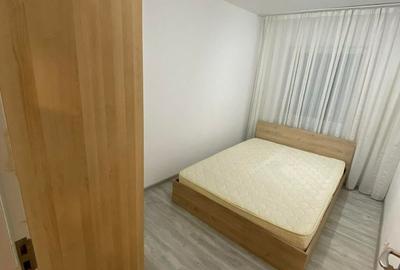 Apartament cu 3 camere semidecomandat în Central - 4