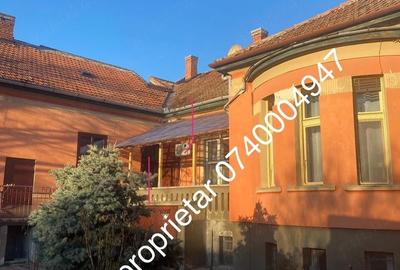 Casă cu 5 camere cu Teren 936 Mp în Ultracentral