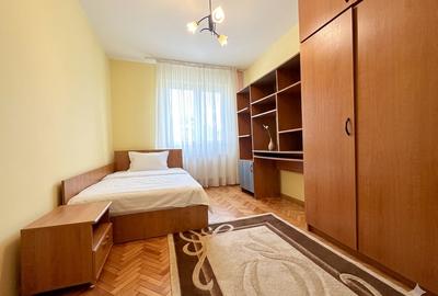 Apartament cu 3 camere semidecomandat, mobilat în Pajura - 8