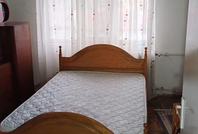 Vand apartament 3 camere zona Stomatologie, etaj 1 - 1