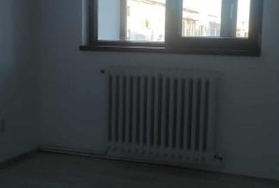 Inchiriez apartament cu 4 camere in Iasi - 1