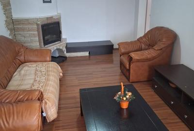 Apartament cu 4 camere în Central - 2