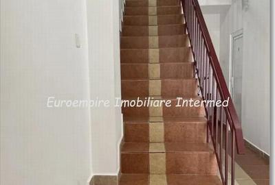 De inchiriat vila cu 7 camere, zona Mamaia Nord - 15