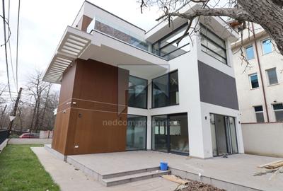 Casă individuală cu 6 camere cu Canalizare în Băneasa - 24