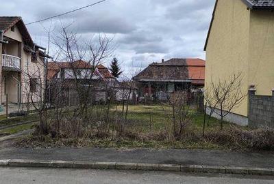 Teren de 330 mp, în Central - 2