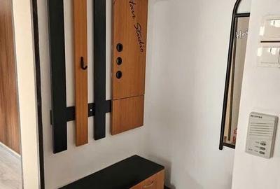 Apartament cu 2 camere decomandat în Cornișa