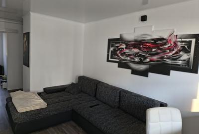 Apartament cu 3 camere decomandat în Central - 1