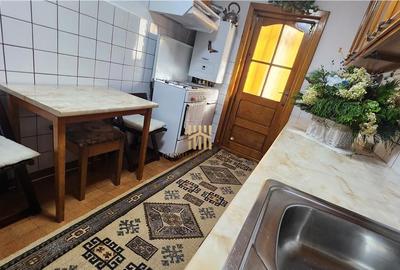 Apartament cu 3 camere decomandat în Burdujeni