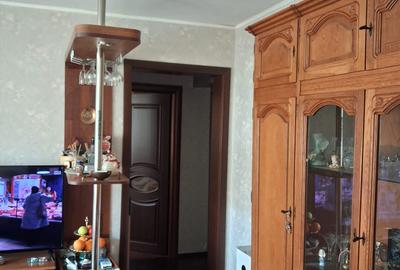 Apartament cu 3 camere semidecomandat, mobilat în Lacul Tei - 2