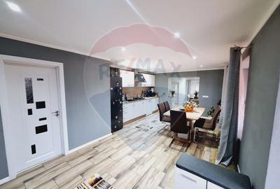 Casă cu 3 camere cu Teren 1262 Mp în Hidișelu de Sus - 4