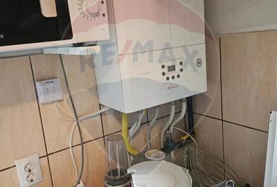 Apartament cu 3 camere de vanzare, str. Hortensiei - 16