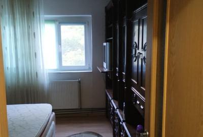 Garsoniera zona Traian etaj 2 in T - 2