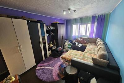 Apartament cu 2 camere decomandat, mobilat în Micro III - 4