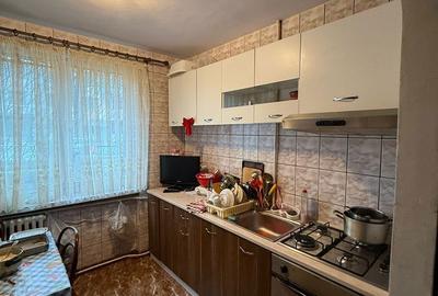 Apartament cu 3 camere semidecomandat în Calea Severinului - 1